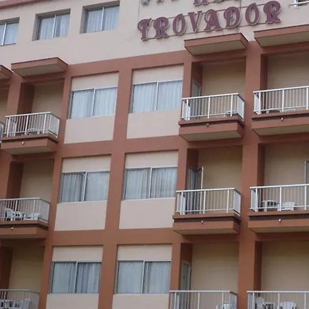 Trovador 3* بويرتو ذي لا كروز